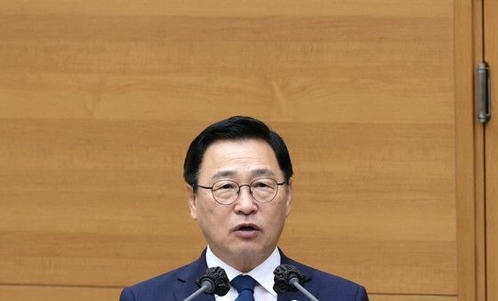 서울시의회 출석한 정근식 서울시교육감