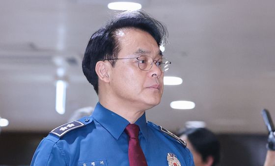 부경장 사건 피해자 빈소 들어서는 고평기 제주경찰청장
