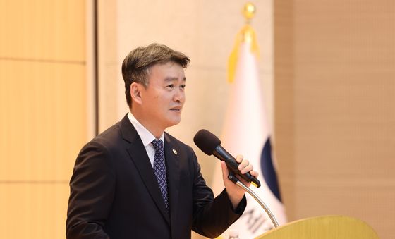 개청 56주년 기념사 하는 이종욱 관세청장
