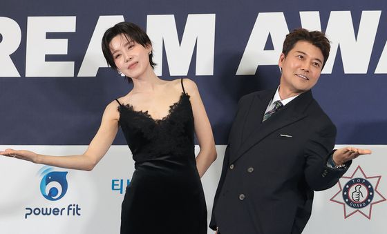 장도연·전현무, 케이 월드 드림어워즈 MC