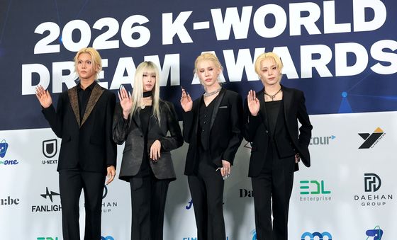 엑스러브, 케이 월드 드림 어워즈 참석