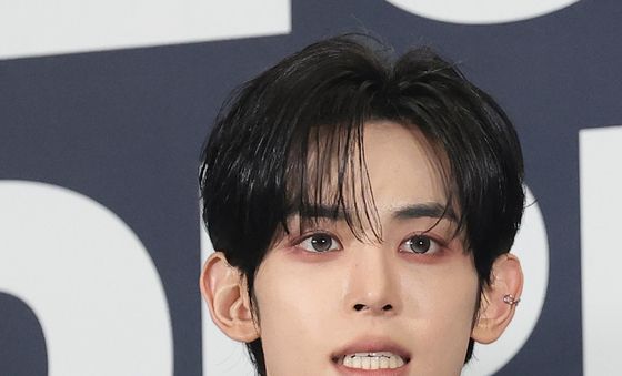 나우즈 현빈, 하트 플러팅
