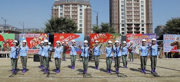 北, 청년절 맞아 전국여맹예술선동대 경연 진행