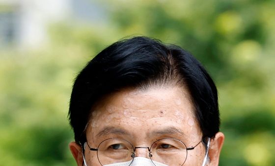공판 출석하는 황교안 대표