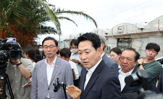 '제주 실종' 장 씨 발견된 야자수숲 찾은 장동혁 국민의힘 대표