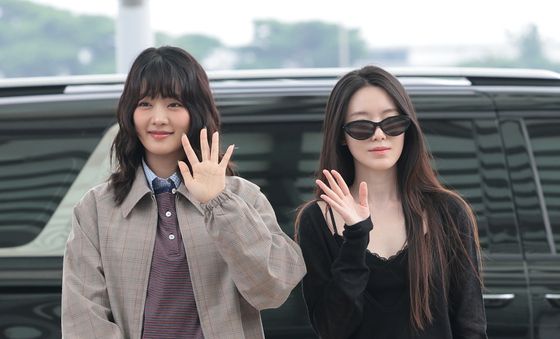 민니·슈화, 사랑스럽게