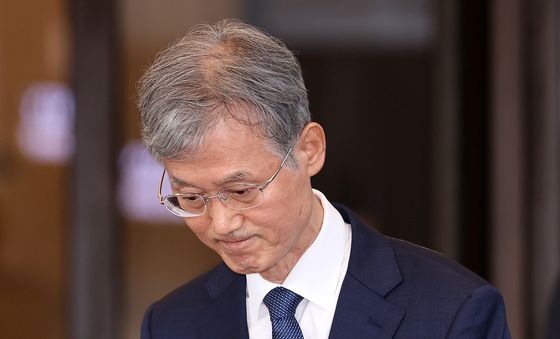 대법원 나서는 조희대