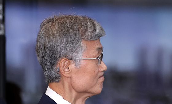 조희대 대법원장의 굳은 퇴근길
