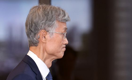 조희대 대법원장의 굳은 퇴근길