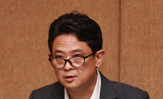 브리핑하는 임상우 정부합동신속대응팀 단장
