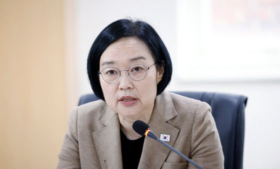 모두 발언하는 한성숙 국무총리