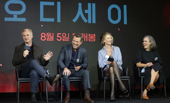 샤를리즈 테론 칭찬하는 크리스토퍼 놀란 감독