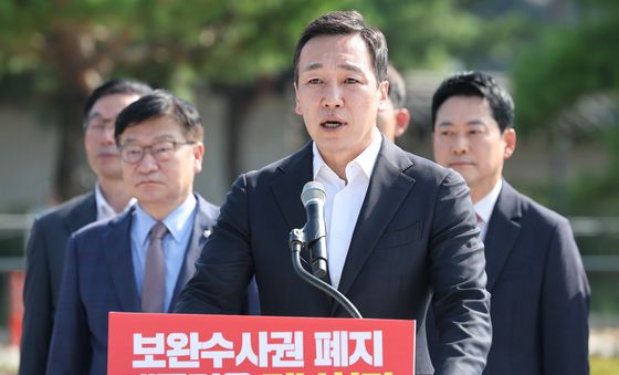 발언하는 김민수 최고위원