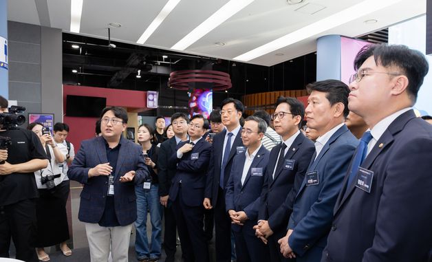 배경훈 부총리, 모두의 AI 배움터·실험실·라운지 합동개소식 참석