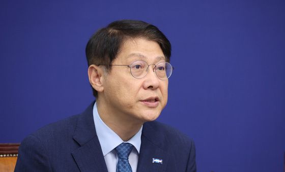 발언하는 김형연 조국혁신당 최고위원