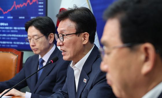 혁신 특별기구 회의 주재하는 김민석 대표