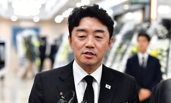 이재명 대통령 조문 메시지 전달하는 강훈식 비서실장