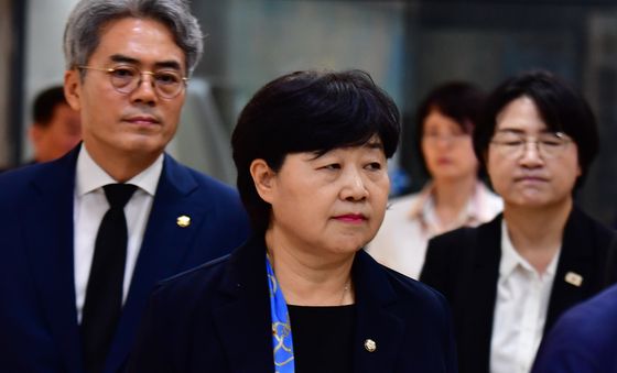 조희대 대법원장 부친 빈소 찾은 서영교 법사위원장