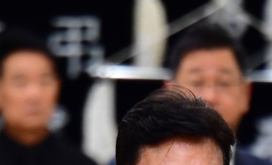 조희대 대법관 부친 조문 마친 김민석 대표