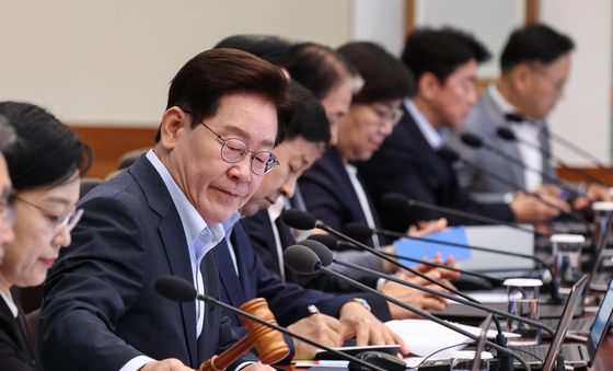 의사봉 두드리는 이재명 대통령
