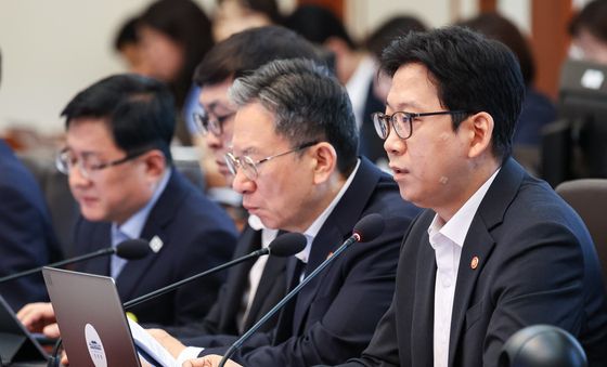 국무회의 발언하는 배경훈 부총리