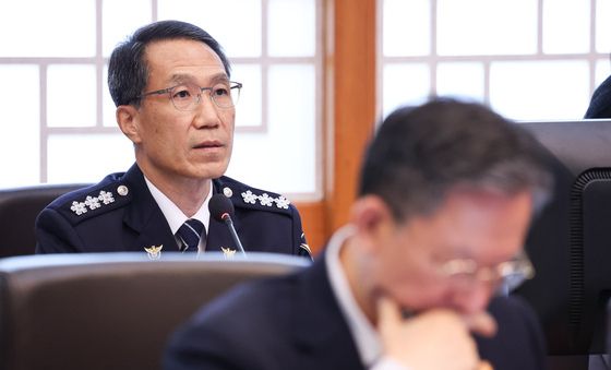 발언하는 유재성 직무대행