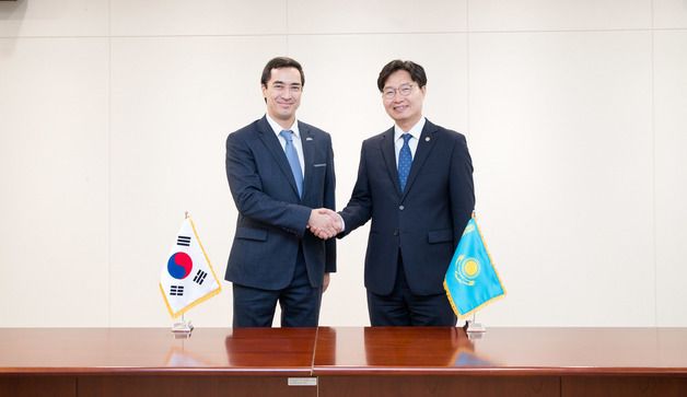 카자흐스탄 대사 만난 구혁채 차관