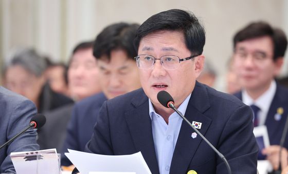 업무보고하는 김성환 기후에너지환경부 장관
