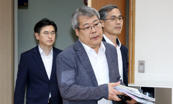 전국 경찰지휘부 화상회의 참석하는 홍석기 국가수사본부장