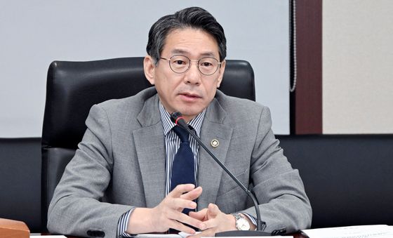 국제행사심사위원회 모두 발언하는 조용범 차관