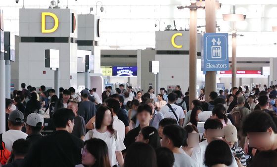 발 디딜 틈 없는 인천공항