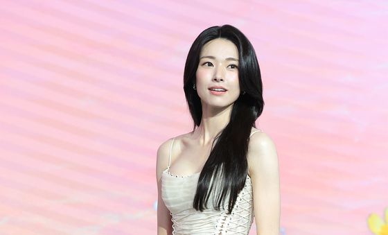 하영, 입장하는 '넷플리스 딸'
