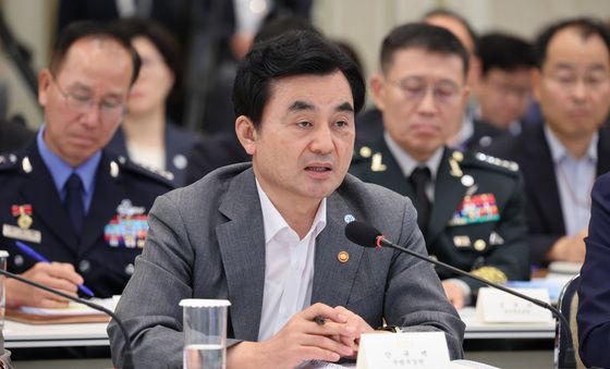 업무보고 하는 안규백 장관