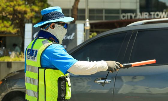 폭염에 필요한건 '완전 무장'