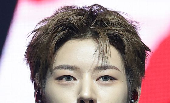 제로 섹시로 돌아온 나우즈 진혁