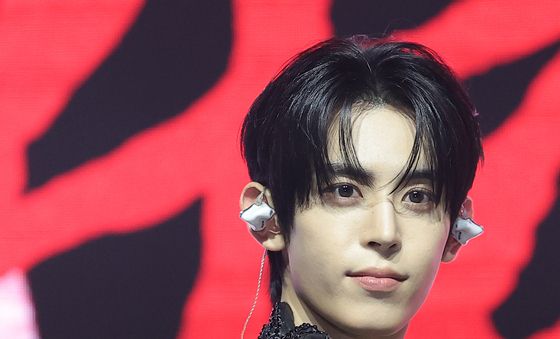 나우즈 현빈, 짙은 잘생김