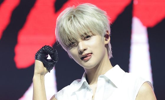 나우즈 윤, 제로 섹시