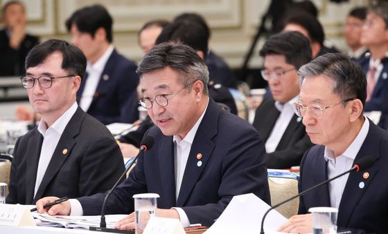 업무보고하는 윤호중 행정안전부 장관