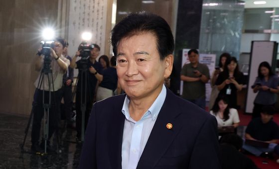 정동영 장관 출근길