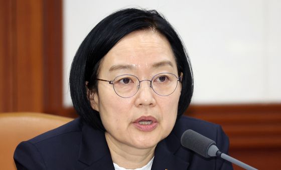 국가정책조정회의 모두 발언하는 한성숙 총리