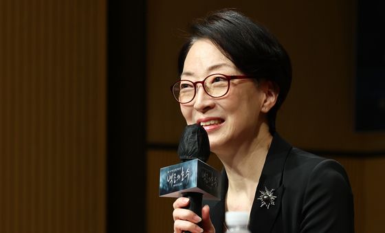 '2026 백조의 호수' 소개하는 문훈숙 유니버설발레단 단장