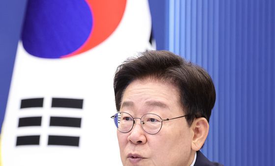 수석보좌관회의 발언하는 이재명 대통령