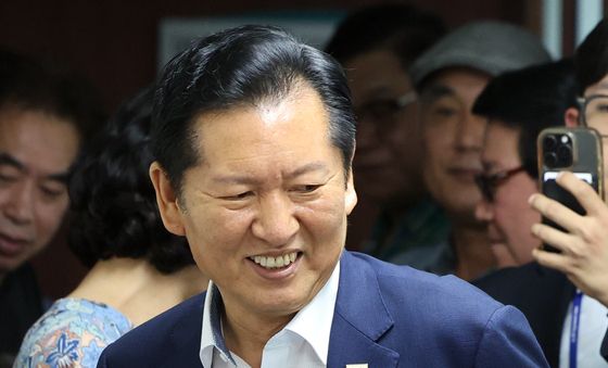 간담회 참석하는 정청래 후보