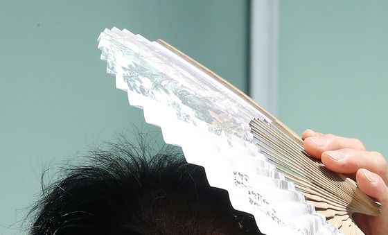 가리고 가리고