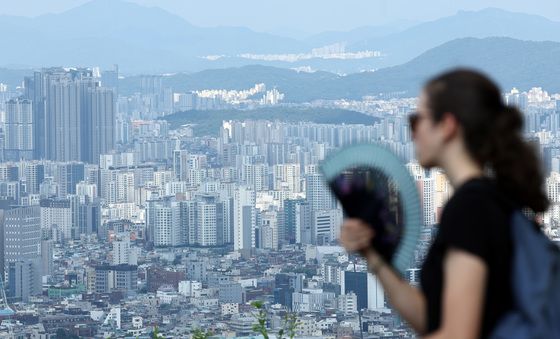 '수도권 공급 대책 나올까'…청와대 부동산 정책 회의 개최
