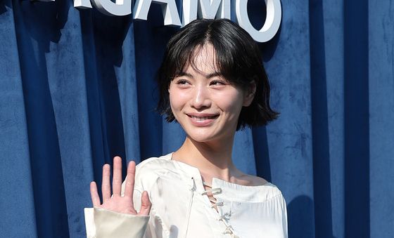 나나, 예쁜 인사