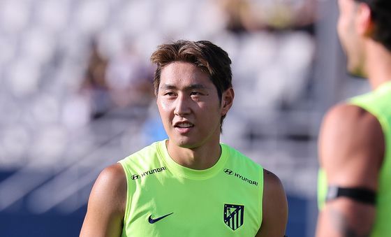 훈련 나선 이강인