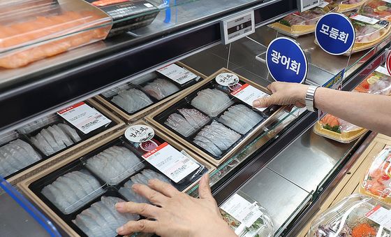 바다까지 덮친 폭염…'국민 횟감' 광어도 금값