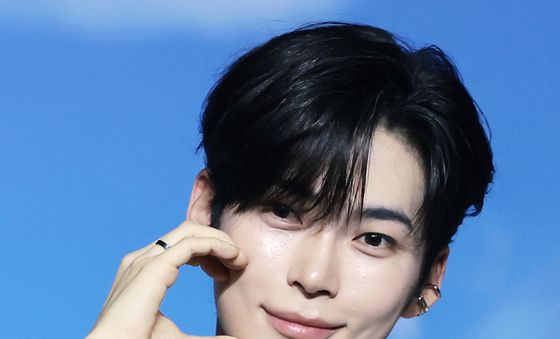 성한빈, 왕자님 볼하트