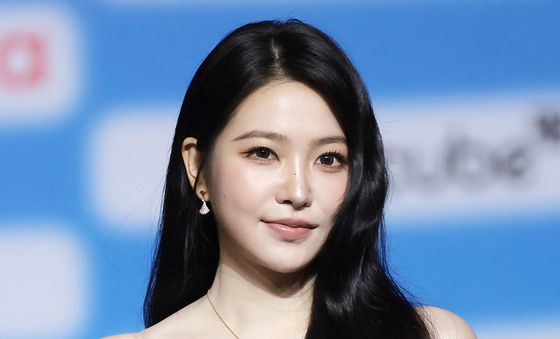 예리, 옅은 미소